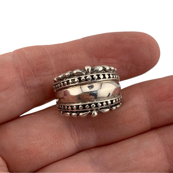 STERLING SILVER 925 BEADED RUFFLED BAND RING CW SIGNED BAND RING VINTAGE SZ 5.5 - Picture 2 of 10